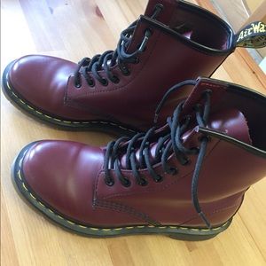 Dr. Martens 1460 burgundy boots - Size 7
